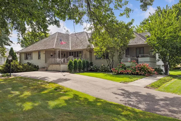 3714 W Bde Maka Ska Pkwy, Minneapolis, MN 55410