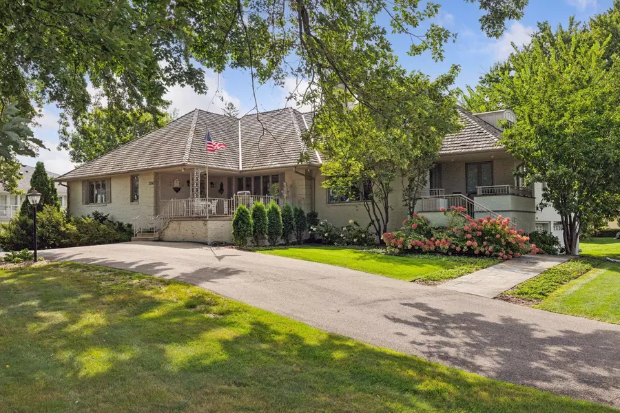 3714 W Bde Maka Ska Pkwy, Minneapolis, MN 55410