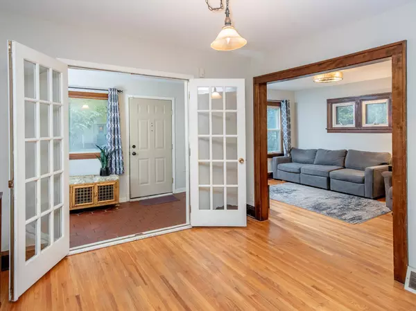 Minneapolis, MN 55419,6008 Clinton AVE