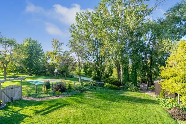 Medina, MN 55340,258 Cherry Hill TRL