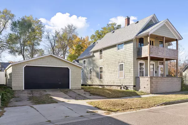 108 Sims AVE, Saint Paul, MN 55117