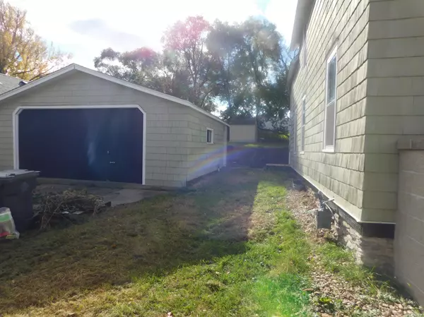 Saint Paul, MN 55117,108 Sims AVE