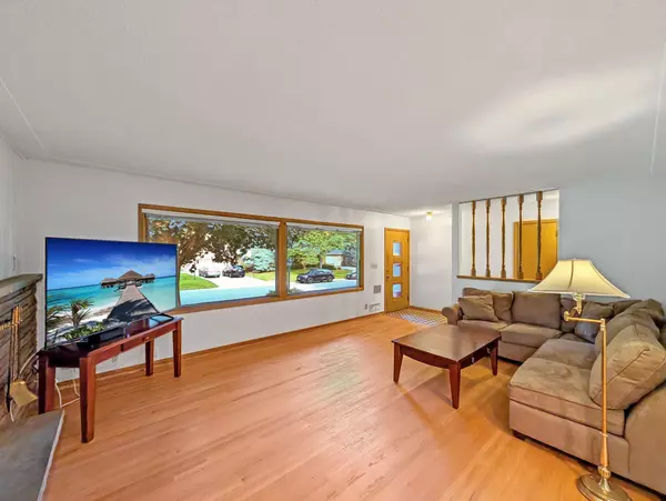 Edina, MN 55424,6129 Ryan AVE