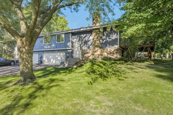 Maple Grove, MN 55311,13708 74th AVE N