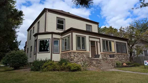 Montgomery, MN 56069,209 Oak AVE SW
