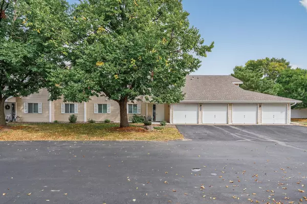 6242 Magda DR #C, Maple Grove, MN 55369