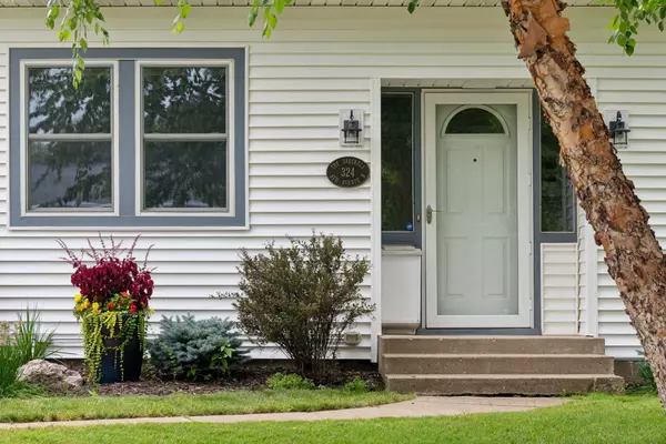 Hopkins, MN 55343,324 8th AVE N