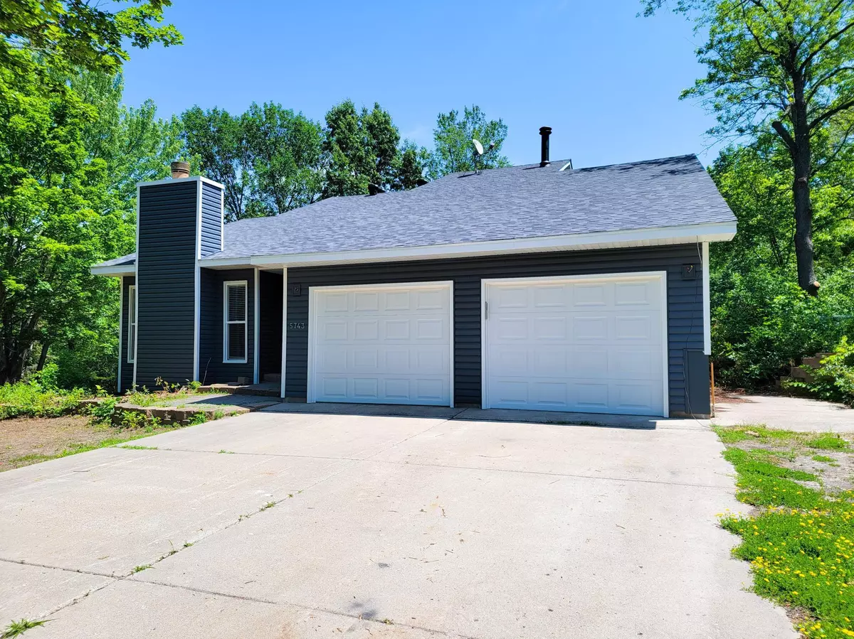 Plymouth, MN 55446,5743 Juneau LN N