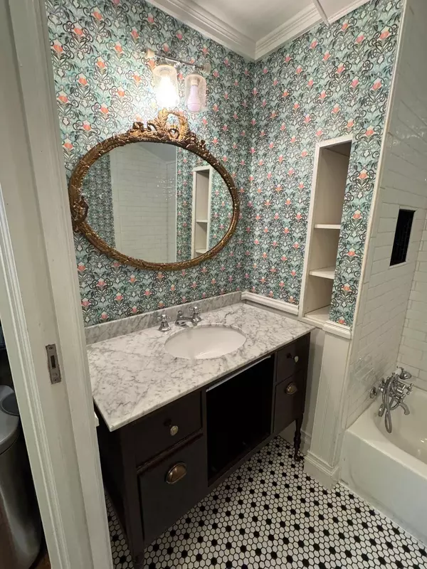 Crookston, MN 56716,300 Central AVE N