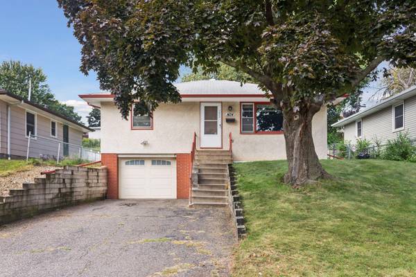 1434 8th AVE S, South Saint Paul, MN 55075