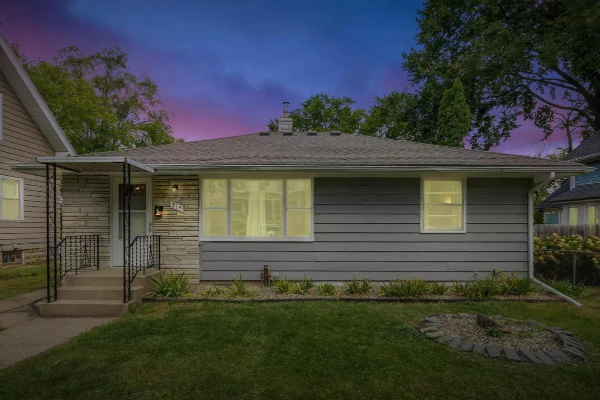 Saint Paul, MN 55107,215 Morton ST E