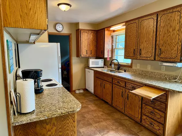 Sauk Centre, MN 56378,530 Elm ST N