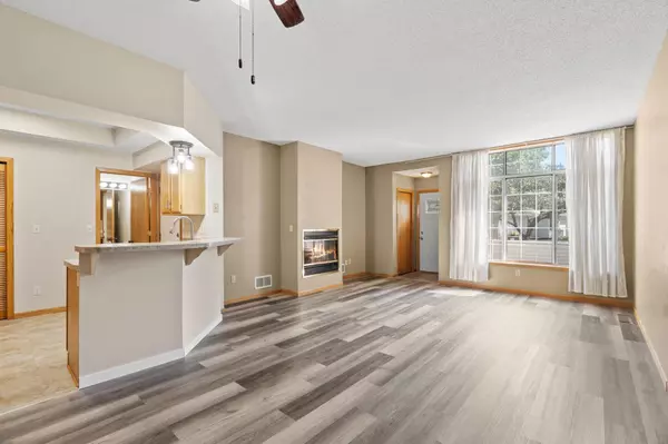 Roseville, MN 55113,518 Lovell AVE #2