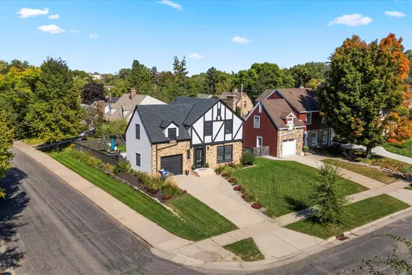 Saint Paul, MN 55116,1885 W Eleanor AVE