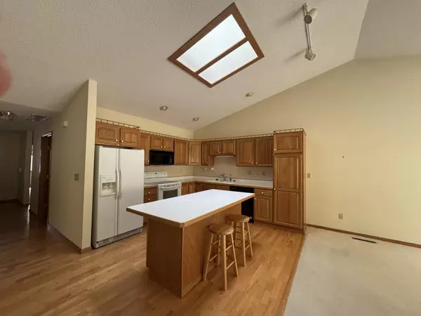 Red Wing, MN 55066,1570 Alvina ST