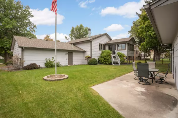 Brooklyn Park, MN 55443,9200 Woodhall Bay N
