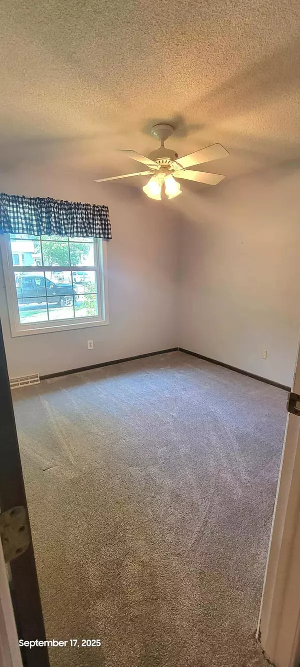White Bear Lake, MN 55110,4864 Woodcrest RD