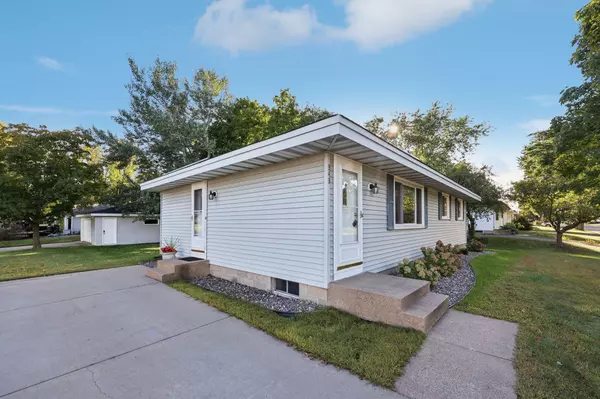 Anoka, MN 55303,948 Norwood AVE