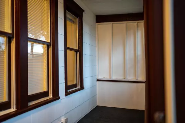 Saint Paul, MN 55106,904 Jessamine AVE E