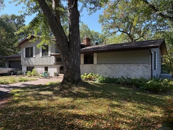 18493 Eaglewood RD, Lynden Twp, MN 55320
