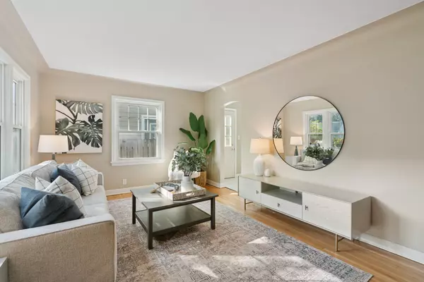 Minneapolis, MN 55410,5728 Vincent AVE S