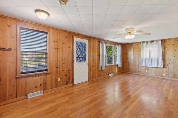 Waconia, MN 55387,209 W 2nd ST