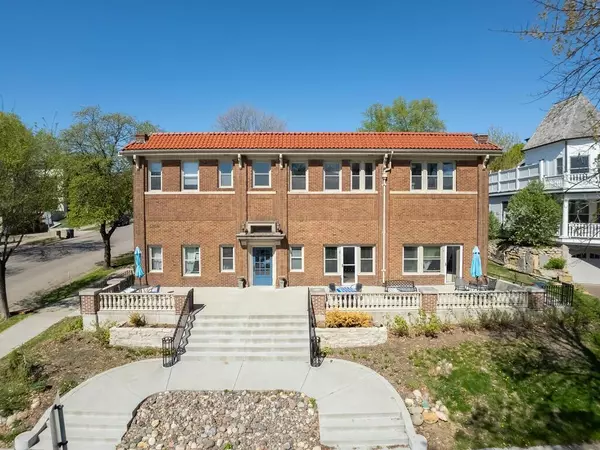 Minneapolis, MN 55410,4136 Queen AVE S #108