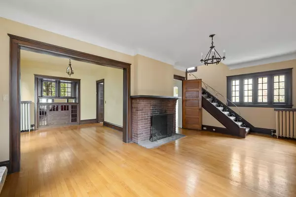 Minneapolis, MN 55407,3912 11th AVE S