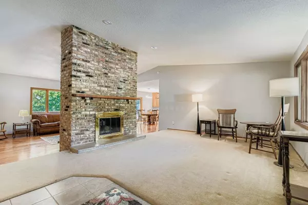 Apple Valley, MN 55124,4542 148th CT