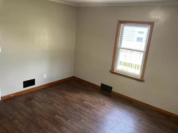 Owatonna, MN 55060,338 South ST