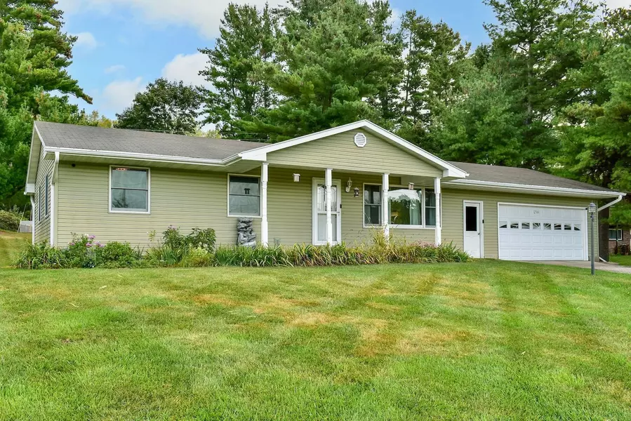 1244 Fountain ST, Fountain City, WI 54629