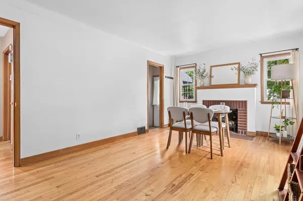 Saint Paul, MN 55104,1156 Minnehaha AVE W