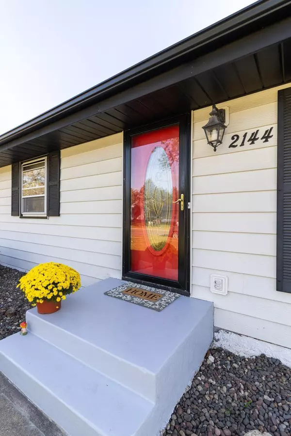 North Saint Paul, MN 55109,2144 Mesabi AVE