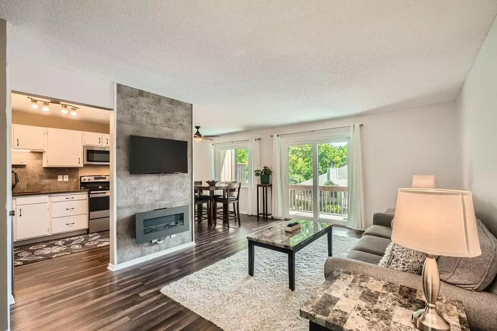 Bloomington, MN 55437,5275 Balmoral LN