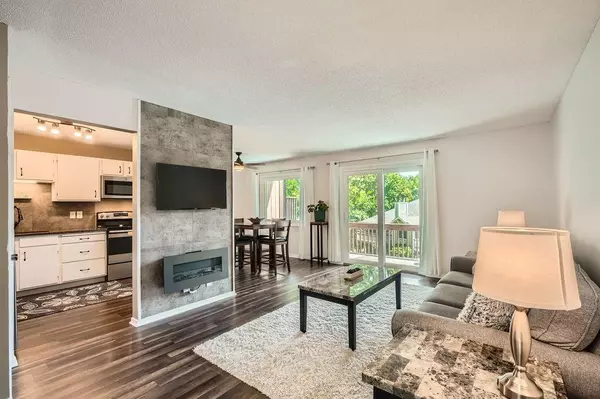 5275 Balmoral LN, Bloomington, MN 55437