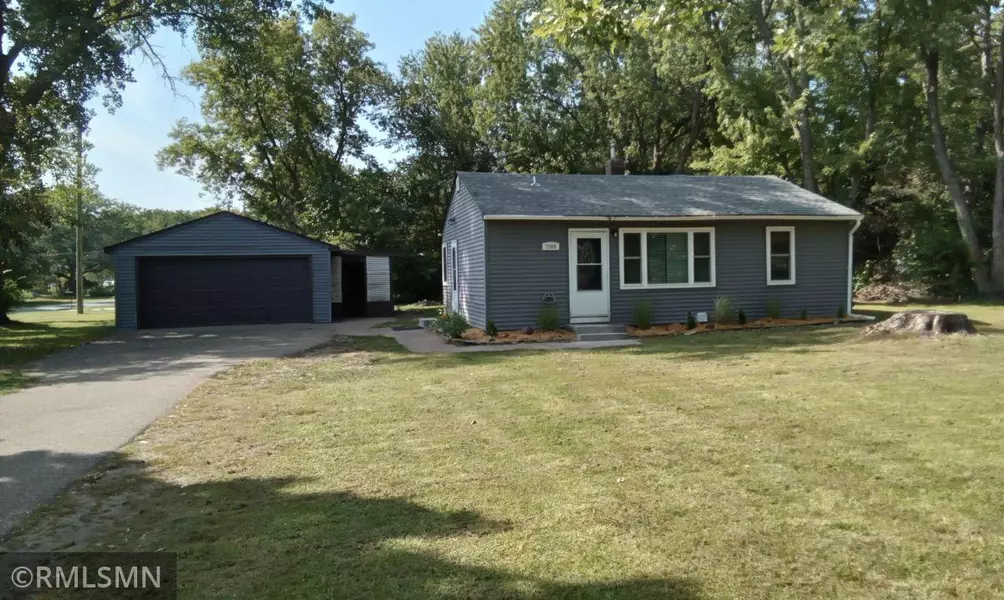 7009 Sunrise DR, Lino Lakes, MN 55014