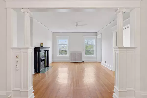 Saint Paul, MN 55102,614 Grand AVE #3EE