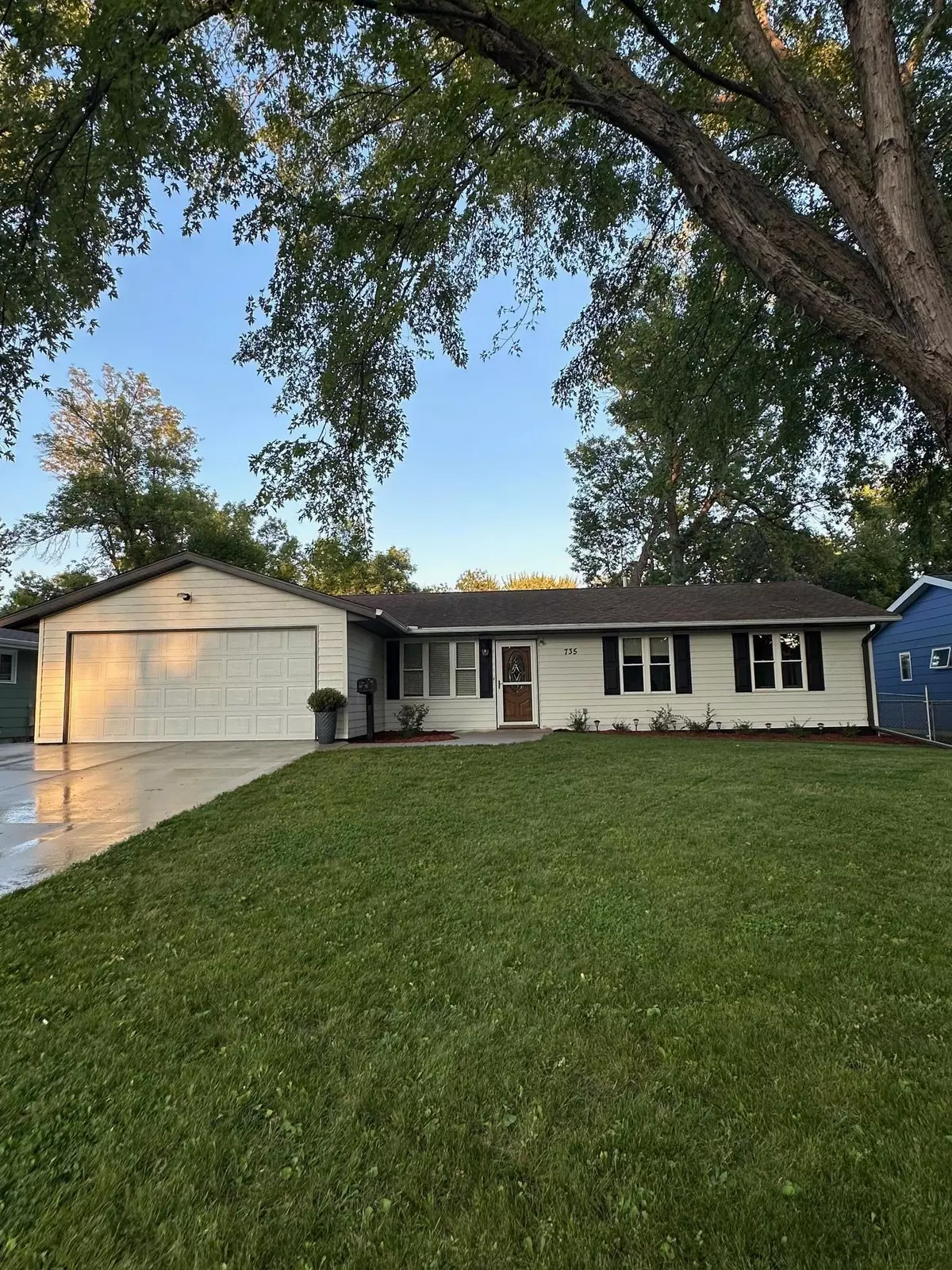 Hutchinson, MN 55350,735 Sunset ST SW