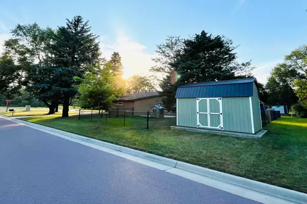 Windom, MN 56101,1500 River RD