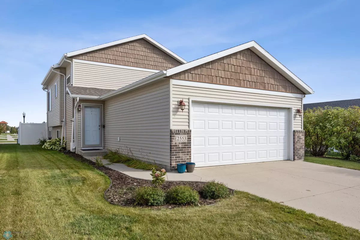 Fargo, ND 58104,2553 54th AVE S