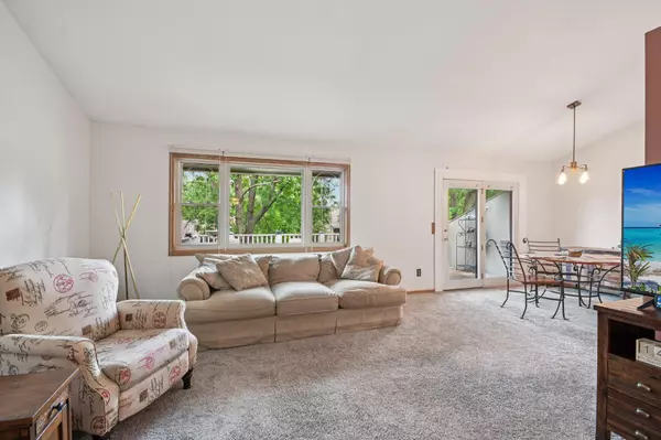 Woodbury, MN 55125,6800 Buckingham CT