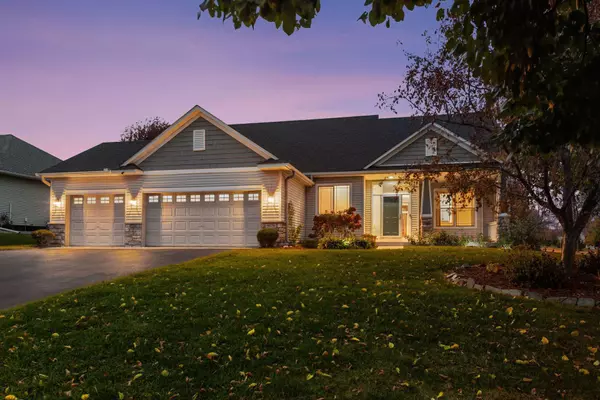 Minnetrista, MN 55375,9679 Gander LN