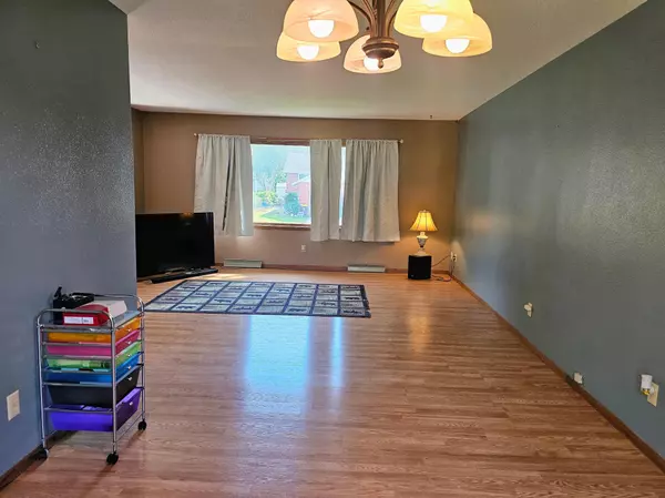 Truman, MN 56088,402 E 2nd ST N