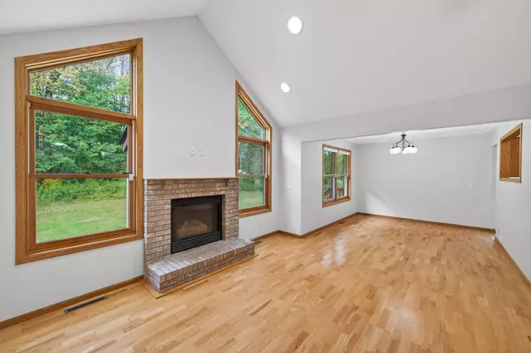North Branch Twp, MN 55056,31894 Cedar Crest TRL NE