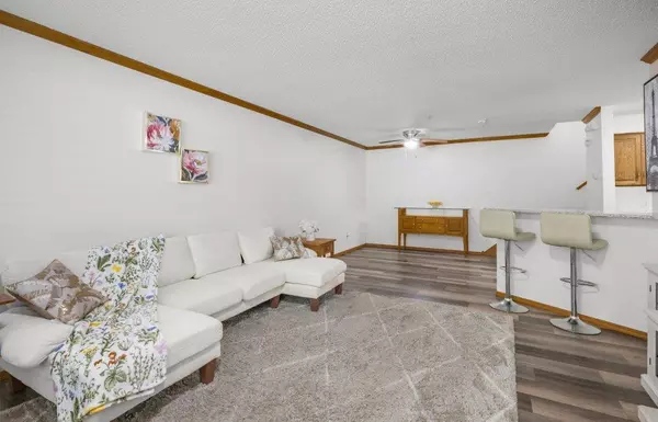 Brooklyn Park, MN 55443,5669 100th LN N