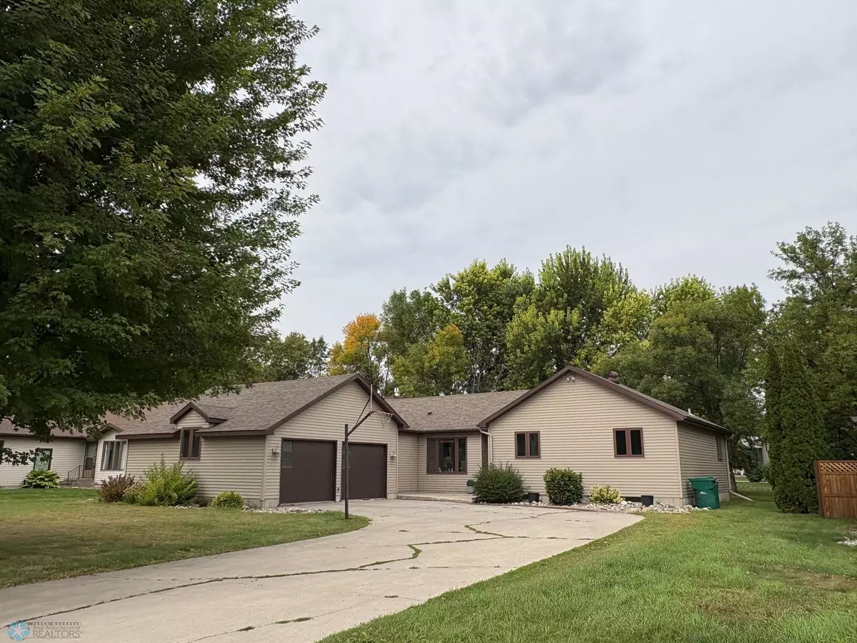 Wahpeton, ND 58075,1422 14th AVE N