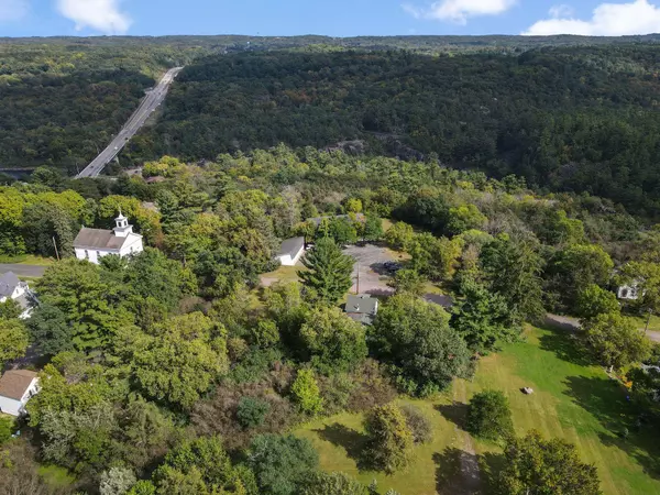 Taylors Falls, MN 55084,242 Basil ST