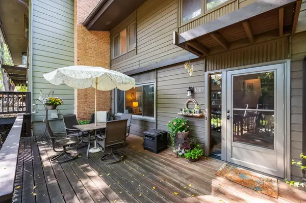 New Brighton, MN 55112,1307 Brighton SQ
