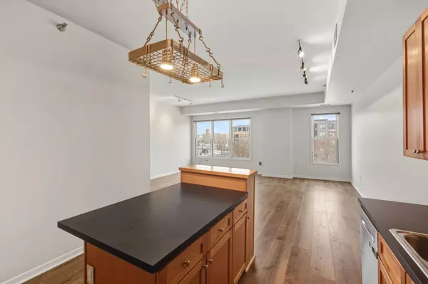 Saint Paul, MN 55101,209 8th ST E #308