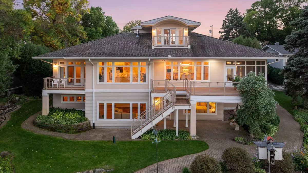 Minnetrista, MN 55364,3600 Tuxedo RD